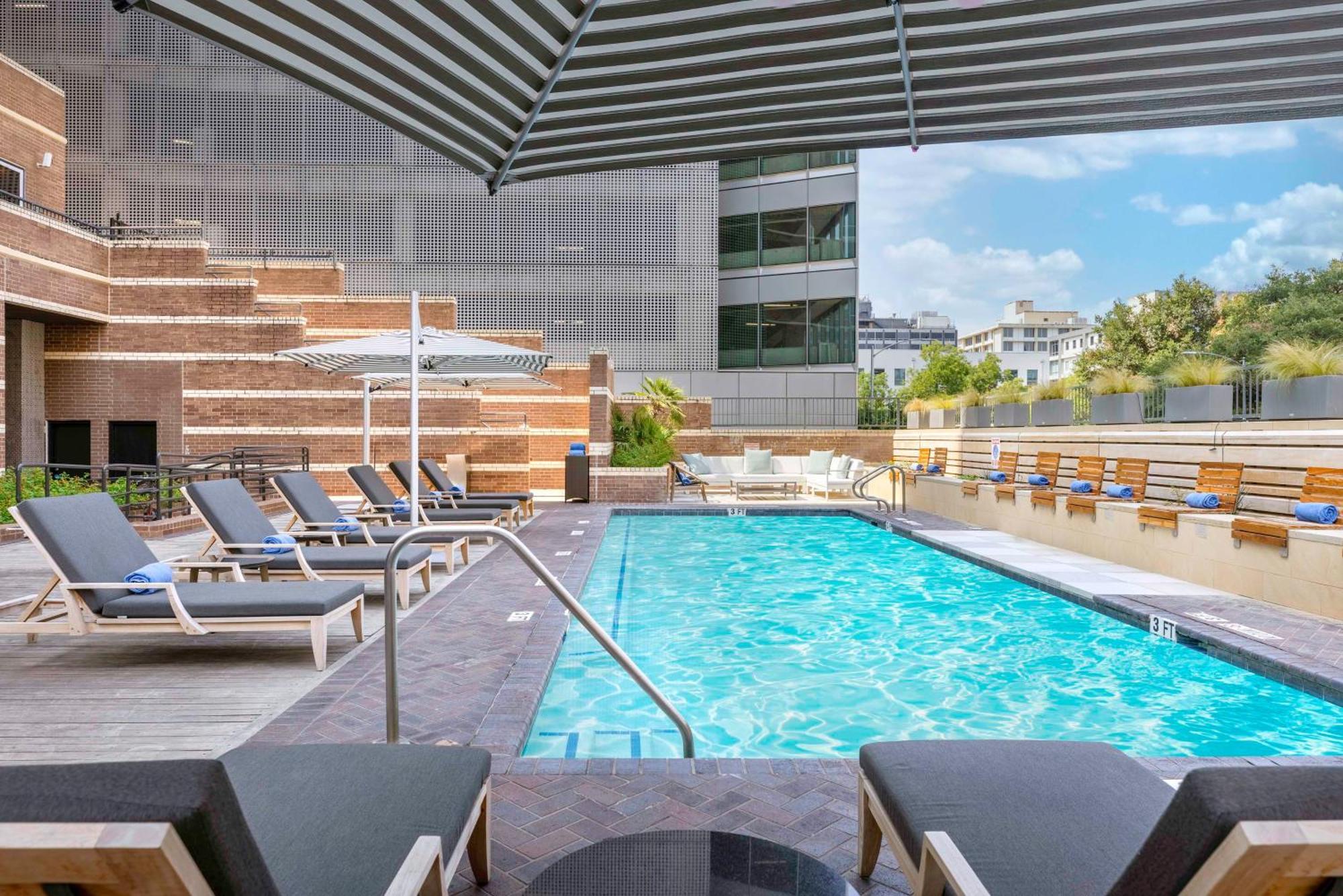 Doubletree Suites By Hilton Austin Downtown Capitol Luaran gambar